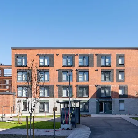 아파트 Hiisi Homes Masala Seppae-kallen Kuja 컬커뉴미